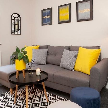 Stylish And Most Central 2 Bed -Free Parking York Exteriör bild